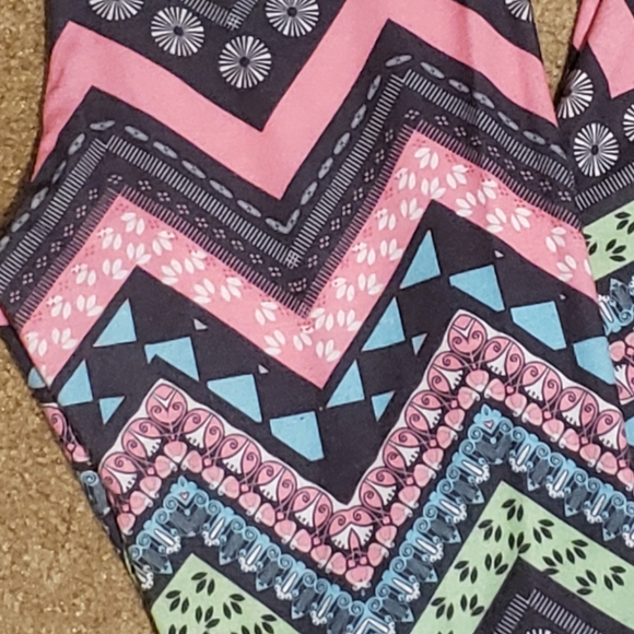 Sugar High Geometric Patterned Leggings Sz Large - Picture 5 of 6